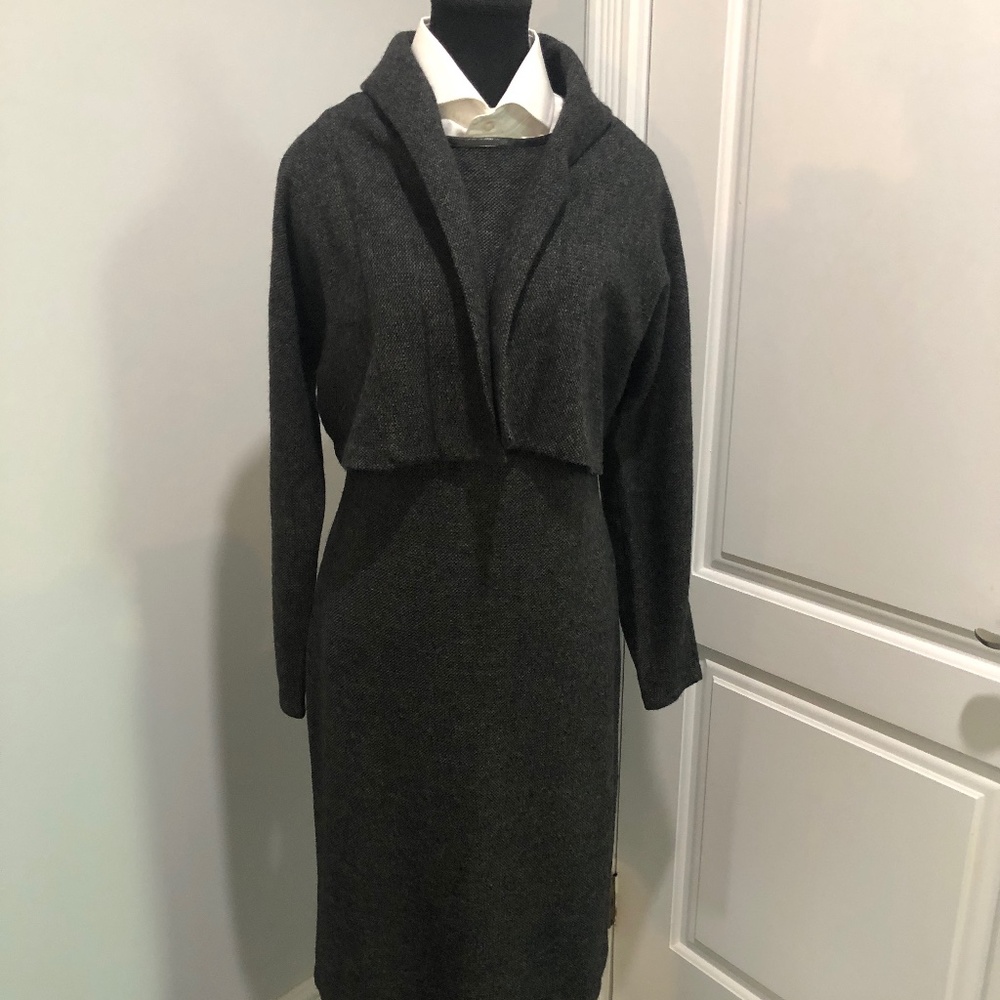 Designer QualityTwo Piece Medium Merino Wool Dress and Bolero - Picture 2 of 7